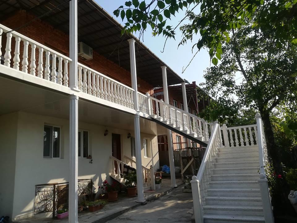 Guest House Ukimerioni Kutaisi Exterior photo
